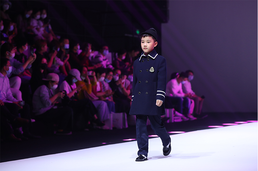 如何让寄宿学生在冬天快速晾干校服？