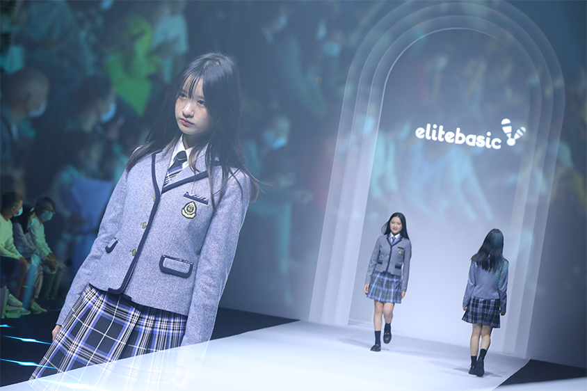 大学生校服的由来